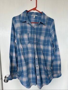 Derek Heart Blue Plaid Button-Down Shirt